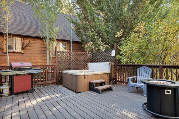 Pines & Peaks: Trending A-Frame, SPA, Games & AC - Image 1