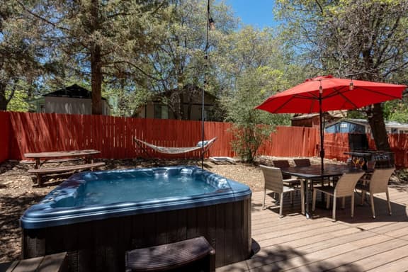 Pups and Pine Lodge | w/ BBQ Deck, Hot tub & Games - Image 1