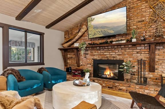 Ritz-Craterton|Spa, BBQ, Game Room, EV, Pups - Image 1