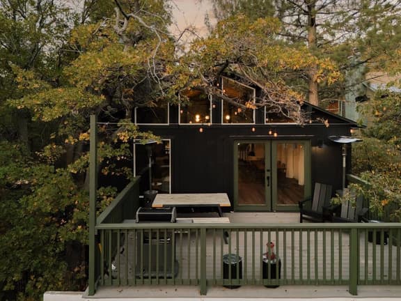 Rockspray Designer Retreat| Deck, Arcade Games, AC - Image 1