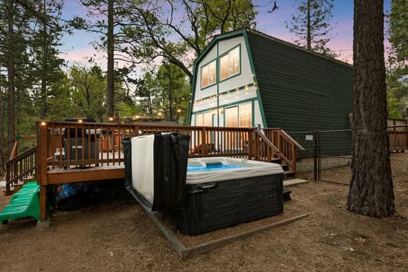 Swiss Bliss, Ideal Location w Hot Tub & BBQ - Image 1