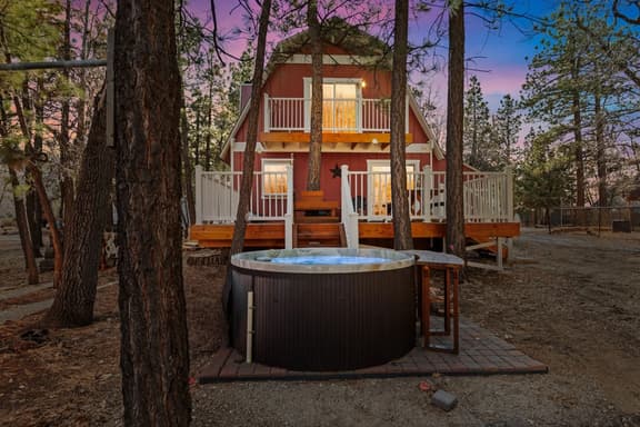 Taylor Ski Barn Near Bear Mtn w Games, Hot Tub - Image 1